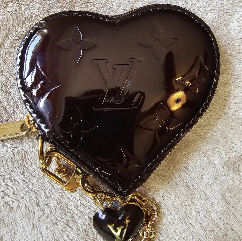 Louis Vuitton Vernis Purple Patent Leather Heart Coin purse